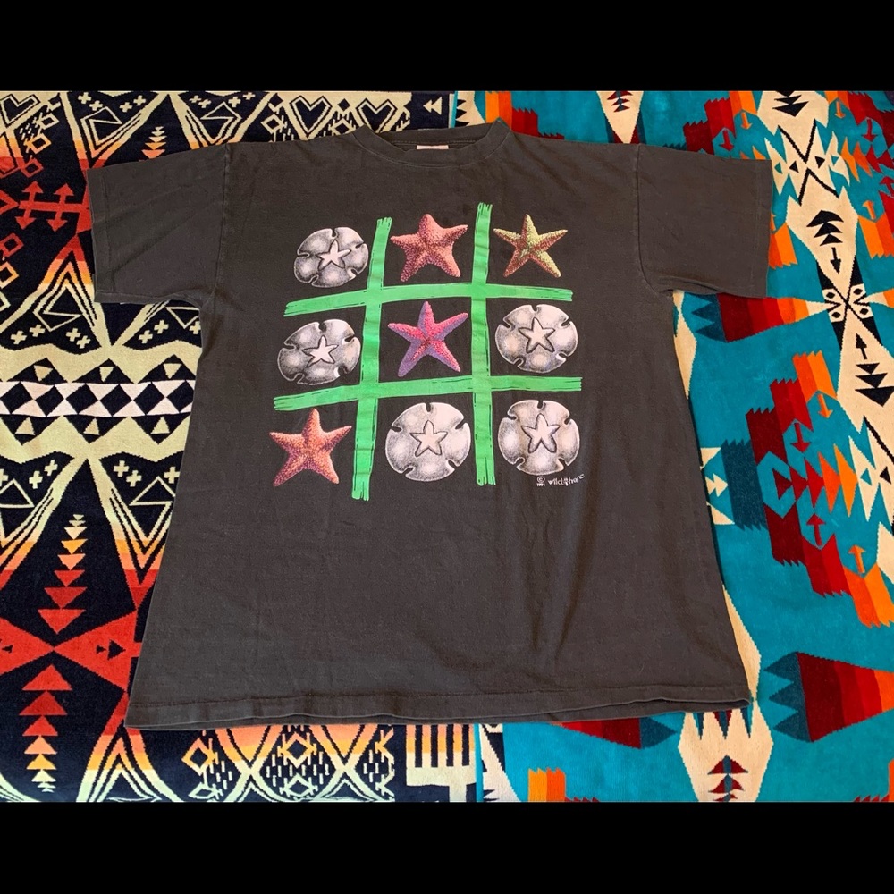 Amazing vintage wildlife graphic tee. ‘91